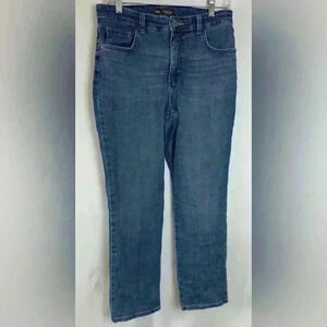 Lee Relaxed Fit Straight Leg, High Rise, Instantly Slim Jeans (Size 10)